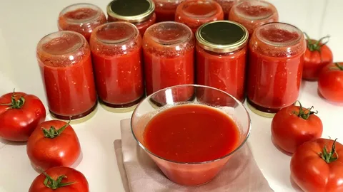 تصویر 4 از رب گوجه ارومیه تولید شده از گوجه‌ های رسیده شمال غرب